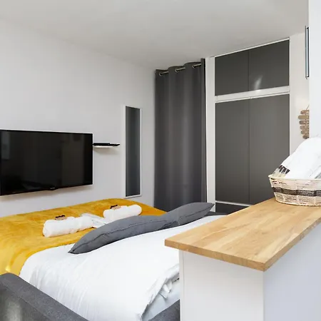 La Dolce Yourhosthelper Apartament
