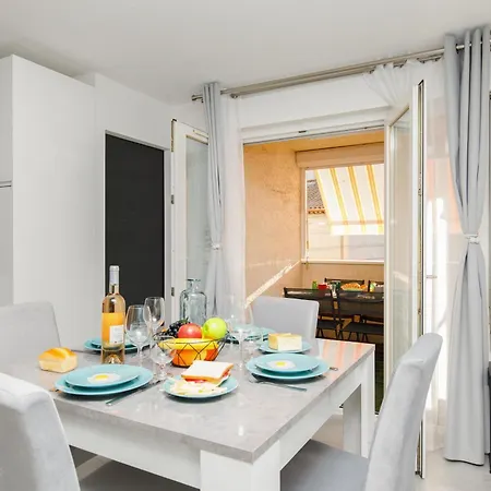 La Dolce Yourhosthelper Apartament Fréjus
